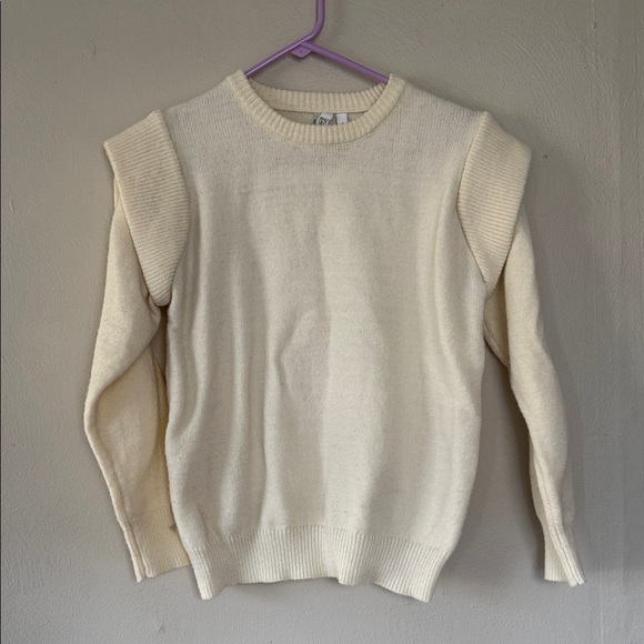Elan Sweaters - Elan Soft Cream Sweater small